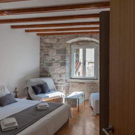 Camenno Apartments-The Heart Of Diocletian'S Palace-Open All Winter! Spalato Esterno foto