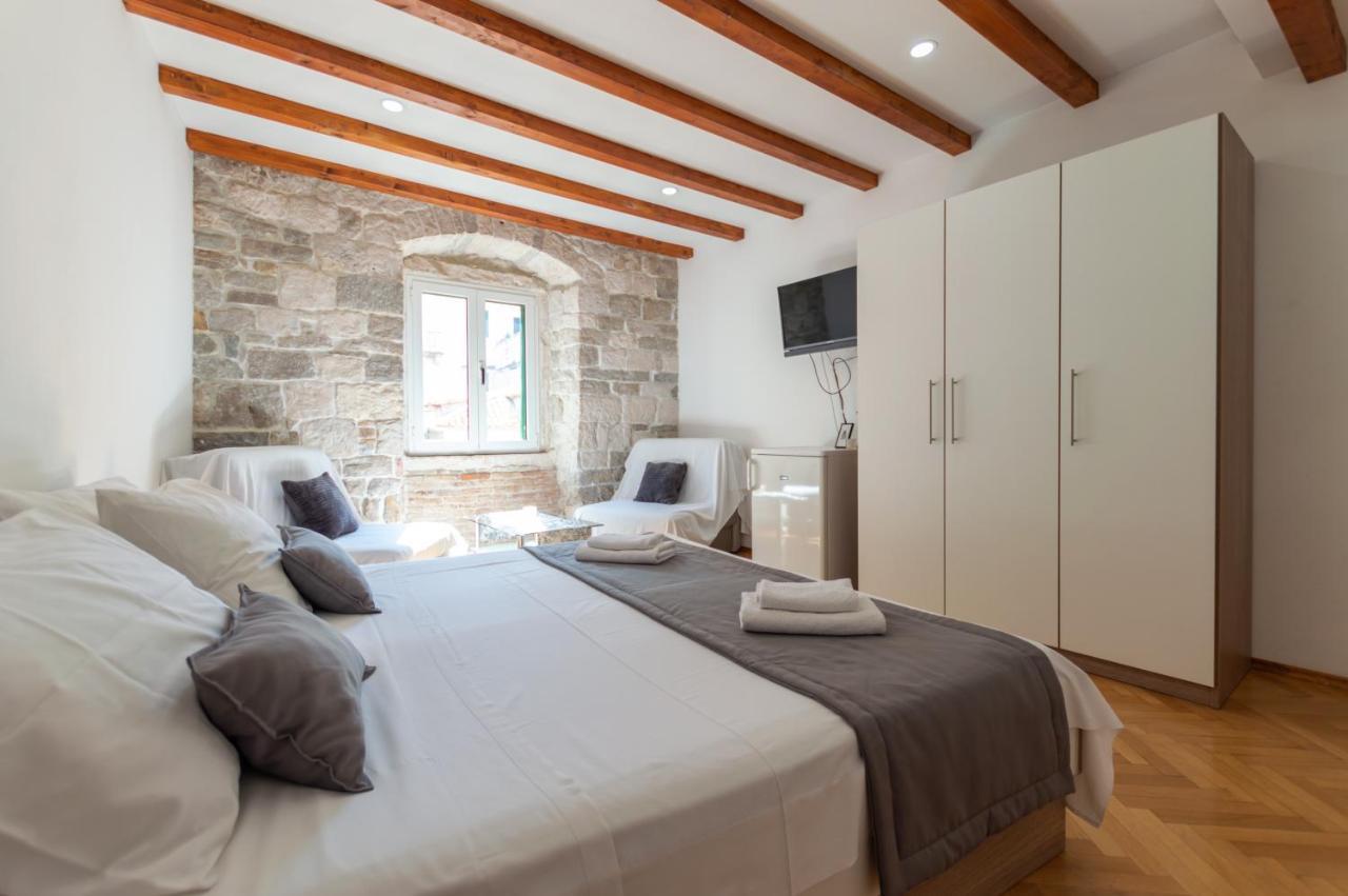 Camenno Apartments-The Heart Of Diocletian'S Palace-Open All Winter! Spalato Esterno foto