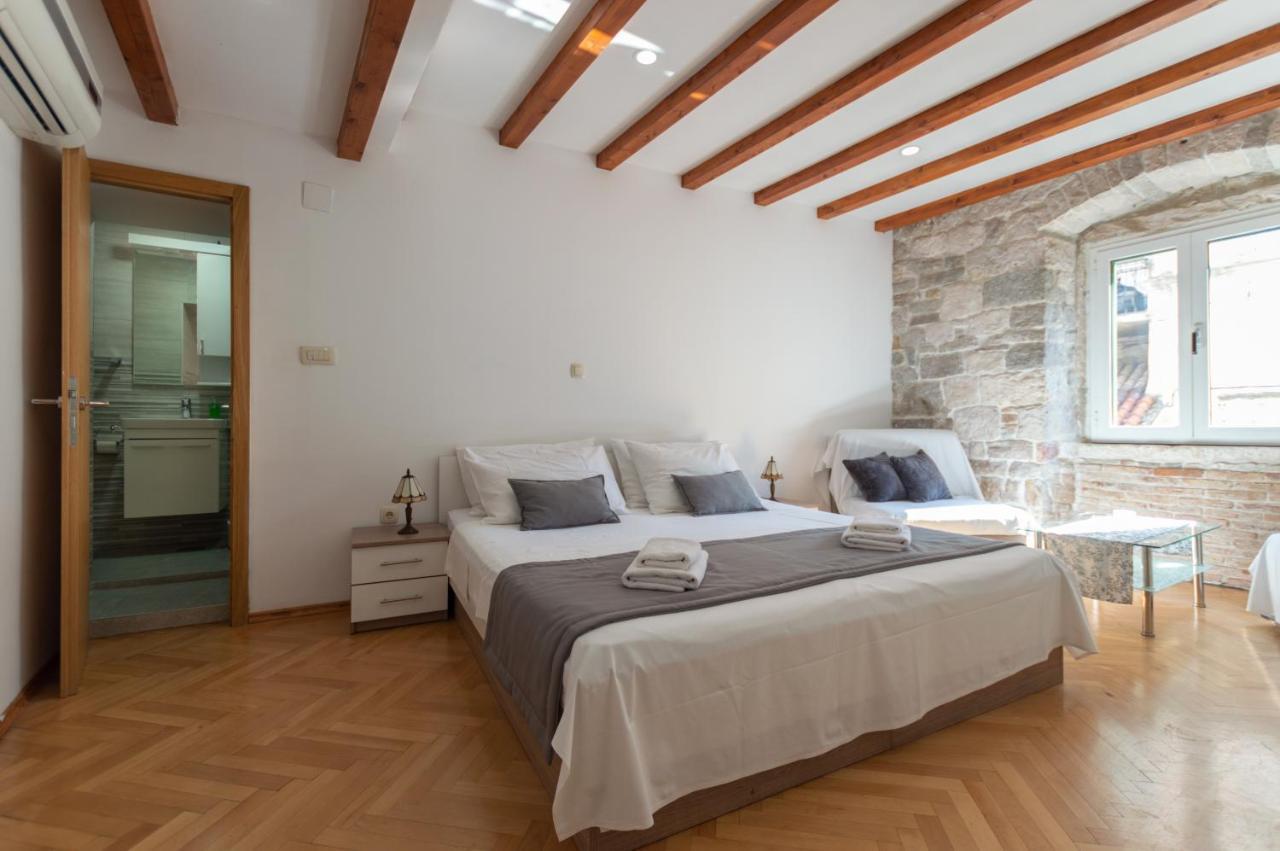 Camenno Apartments-The Heart Of Diocletian'S Palace-Open All Winter! Spalato Esterno foto