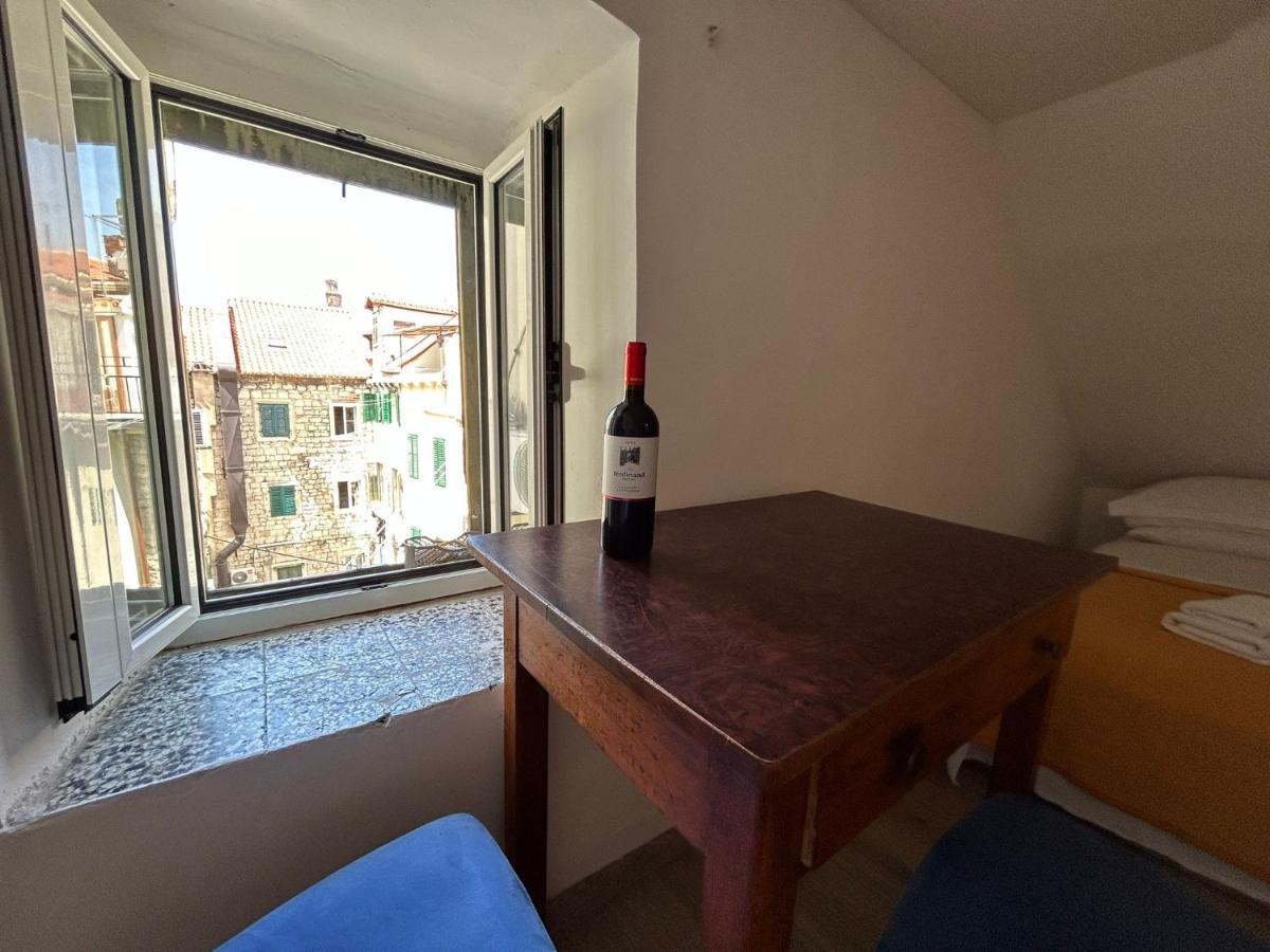Camenno Apartments-The Heart Of Diocletian'S Palace-Open All Winter! Spalato Esterno foto