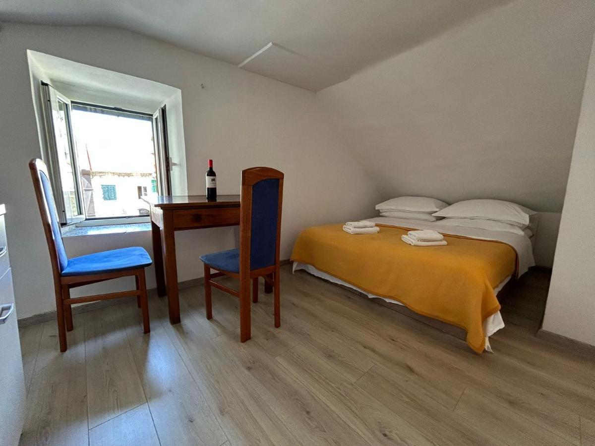 Camenno Apartments-The Heart Of Diocletian'S Palace-Open All Winter! Spalato Esterno foto